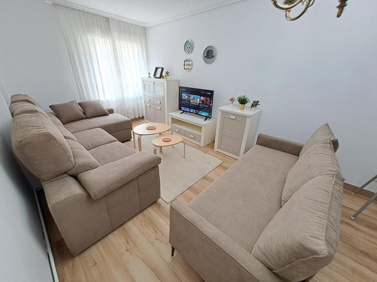 Apartamento De 120M2 Al Lado De Cabarceno Saron Ngoại thất bức ảnh